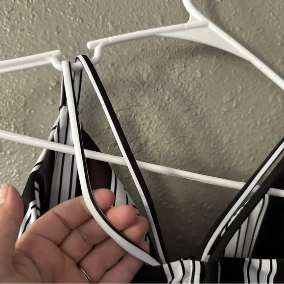 SHEIN Woman’s Size S Two Piece Bathing Suit Black and White NWOT - Picture 7 of 14